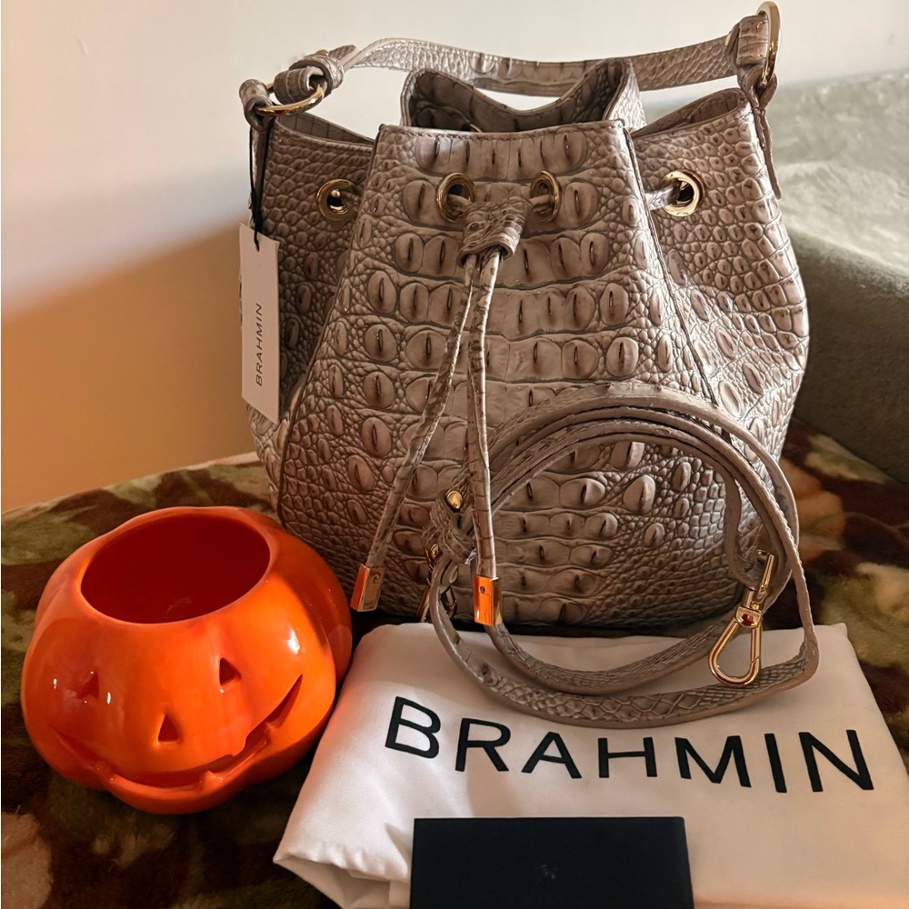 Melinda Brahmin bucket bag in fairest gray